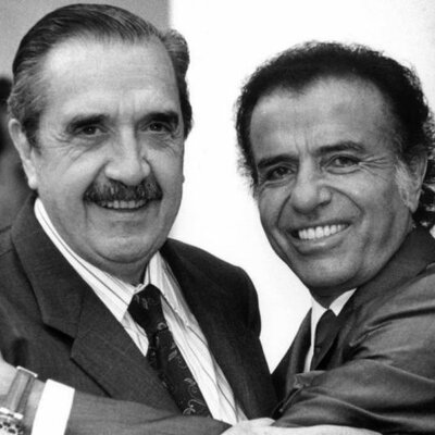 Timeline: PRESIDENCIA DE RAUL ALFONSIN Y CARLOS MENEN