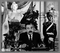 RENUNCIA DE ALFONSIN