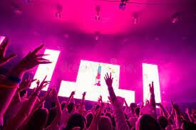 MI PRIMERA VEZ SIENDO DE DJ DELANTE DE 2000 PERSONAS