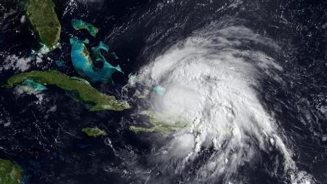 U.S. east coast put on alert as Irene advances