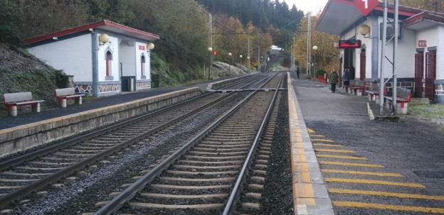 Trenak neska bat hil zuen LEGAZPIN