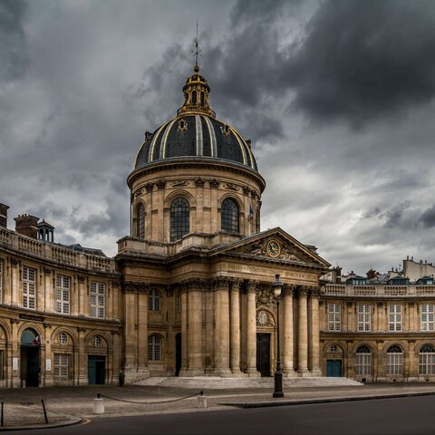 Création de l’Académie française.
