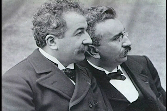 PRVA JAVNA PREDSTAVA