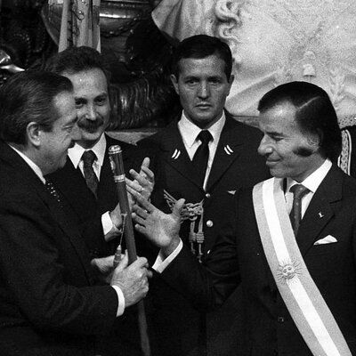 Timeline: PRESIDENCIAS DE RAUL ALFONSIN Y CARLOS MENEM