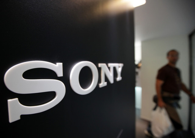 Sony Forecasts Full-Year Loss on Yen, Sales