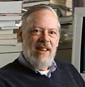 Creación del lenguaje de programación C