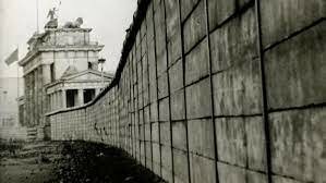 Construcción del Muro de Berlín