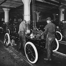 Motor modelo T por Henrry Ford