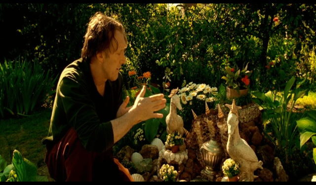 Rapahel Poulan construye un mausoleo.