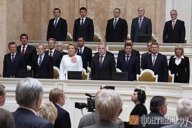 Алла Манилова и Алексей Сергеев покидают Смольный