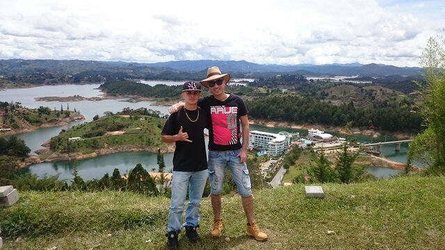 the rock of guatape with my friend