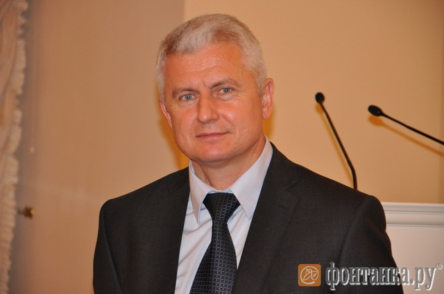 Валерий Шиян приходит в Жилищный комитет