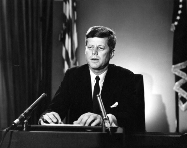 Gran anuncio televisivo del presidente Kennedy