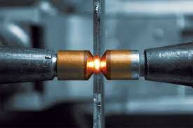 • Se registra la primer patente de soldadura por resistencia