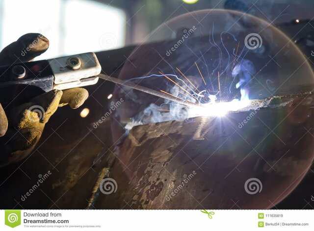 • Soldadura con electrodos consumibles