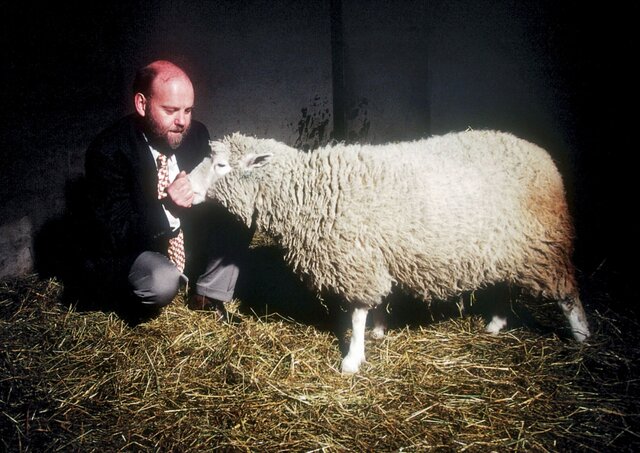 Primer ser vivo clonado