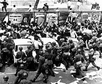 Révoltes de mai ( 1968 )