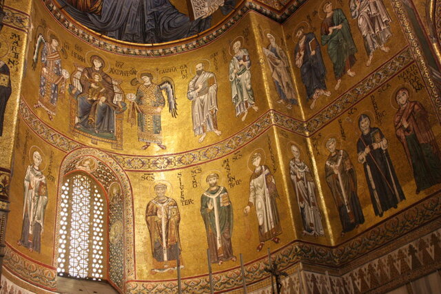Mosaic de l’absis de la catedral de Monreale dins el conjunt.