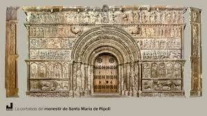 Portalada de l’antic monestir de Santa Maria de Ripoll