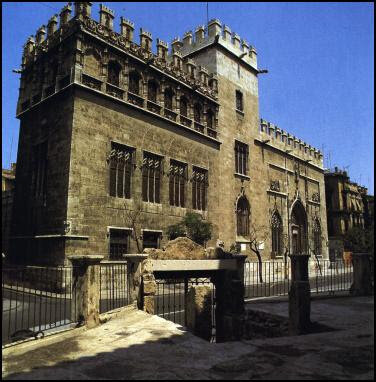 Llotja de la Seda o Llotja dels Mercaders.