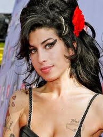 Emy Winehouse MORRE