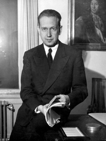 Dag Hammarskjöld (secretari general de la ONU) guanya el premi nobel de la Pau