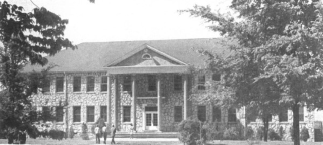 Se apertura el Oakwood Industrial School en Huntsville, Alabama