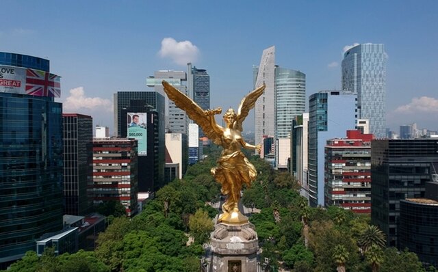 En 1996 se logra el acuerdo para crear la primera vía rápida para la creación de empresas en la Ciudad de México