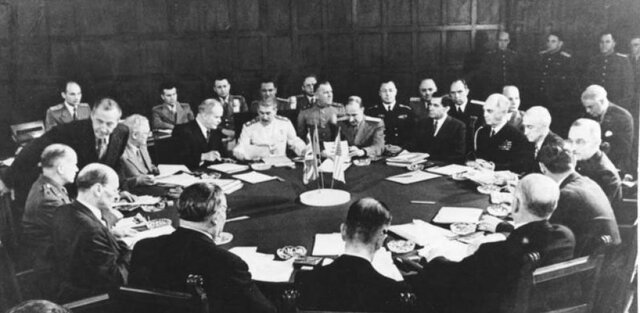 Conferencia de los aliados (Inglaterra, EE.UU., Unión Soviética) en Postdam (Berlín, Alemania).