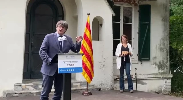 Líder independentista catalán es detenido en Italia