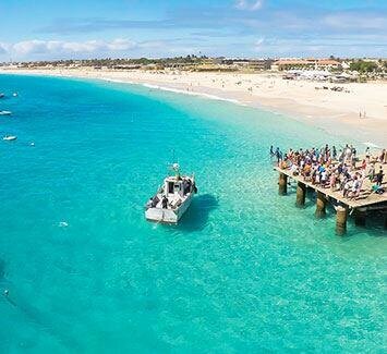 Cabo Verde uhartedia hartu zuten