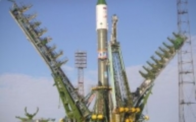 Запуск спутника Intelsat 18