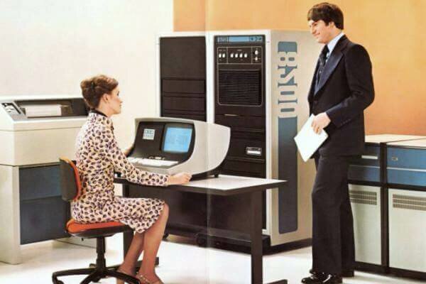 Aparece la Computadora