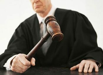 Jueces encargados de resolver en equidad conflictos individuales y comunitarios