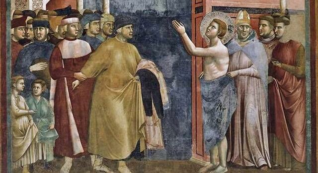 Si spoglia dei suoi vestiti