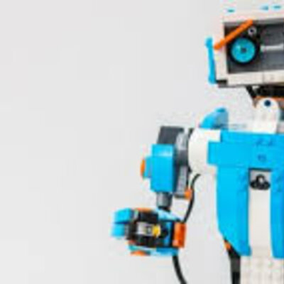 Timeline: L´évolution des robots Marlon et Enzo 3eme5