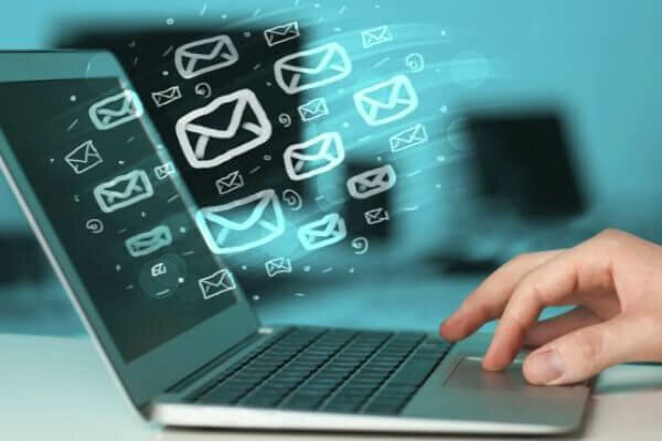 Primer emoticono en un e-mail