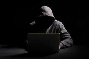 Piratas Informáticos y Científicos.