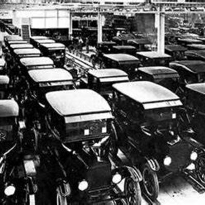 Timeline: Producción en Masa.