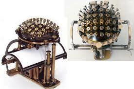 Primera máquina de escribir.