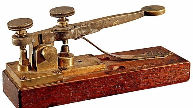 Primeros medios de comunicación instantánea.