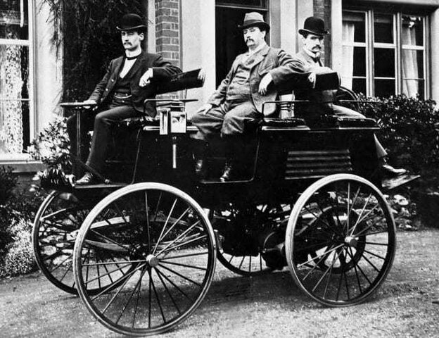 First electric Car (Thomas Parker)
