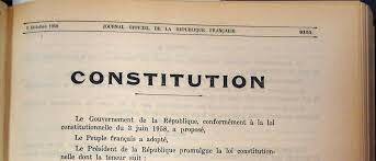 LA CONSTITUTION FRANÇAISE