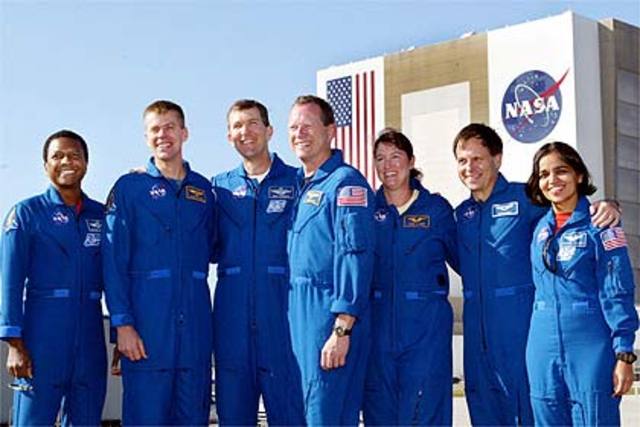 Explosão da nave Columbia nos Estados Unidos