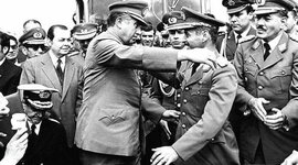 Timeline: Gobiernos de la post guerra- socialismo militar 1936 -1952