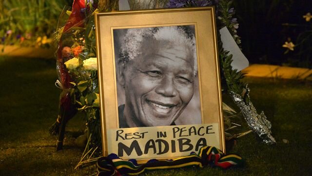RETIRO Y MUERTE DE MANDELA