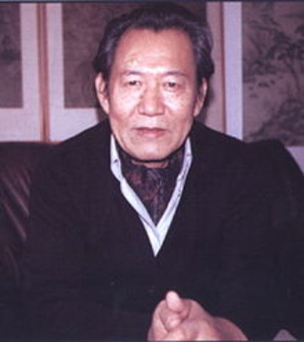 Isang Yun born