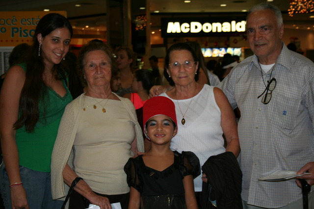 MC Donalds com os avôs-Gabi