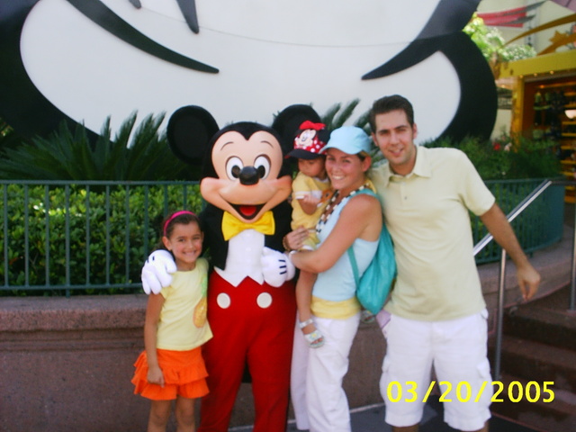 A primeira vez da Giulia na Disney !