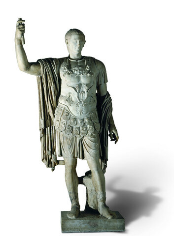 ESTATUA M. HOLCONIUS RUFO